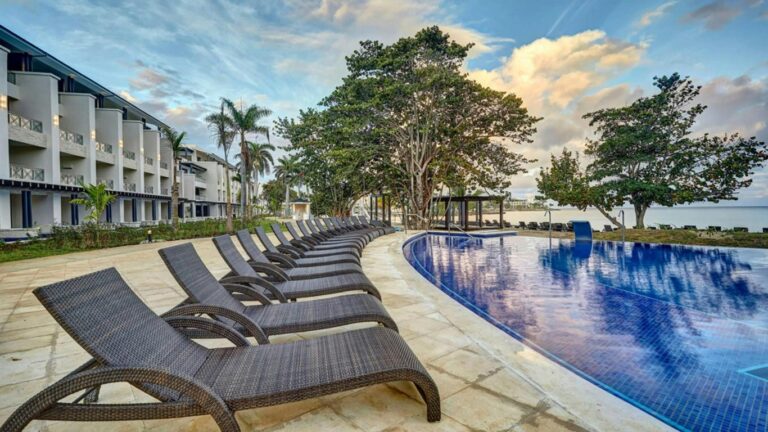 ROYALTON HOTELS & RESORTS