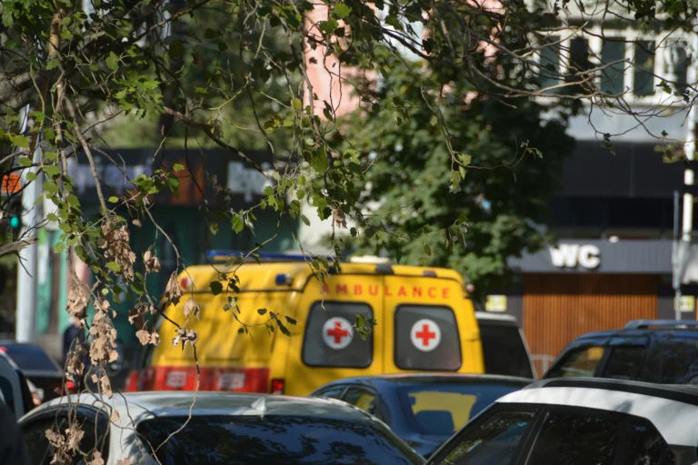 cuánto cuesta una emergencia médica en el exterior y por qué no deberías viajar sin cobertura