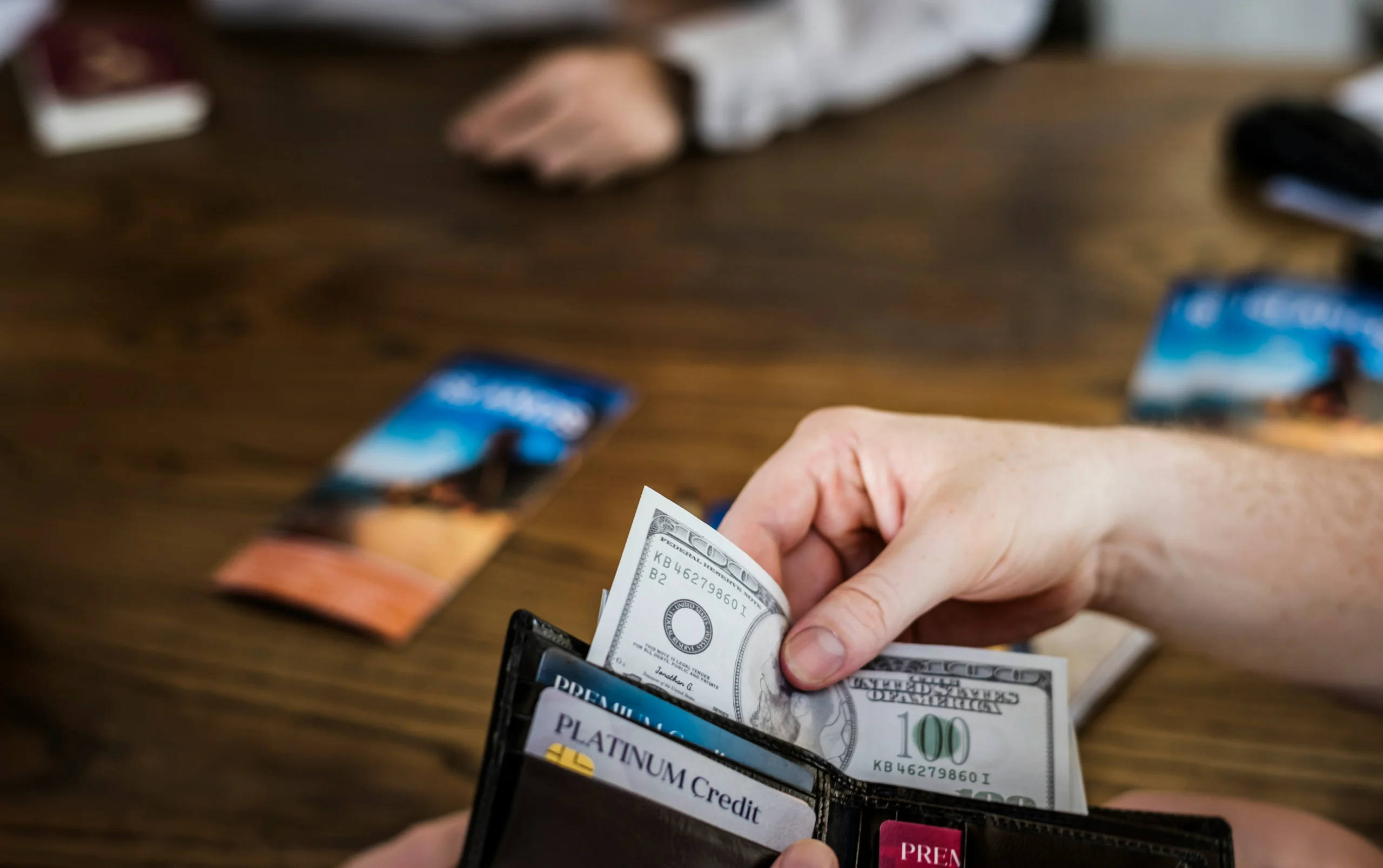 Cómo viajar con efectivo entre Estados Unidos y Argentina